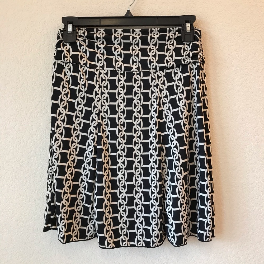 Xi Stretch Mini Skirt With Flare Womens Size Medium Chain Link Print
